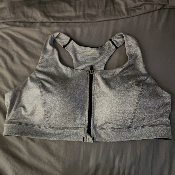 NWOT Tek Gear® Zip-Front Medium-Impact Sports Bra - Picture 1 of 3